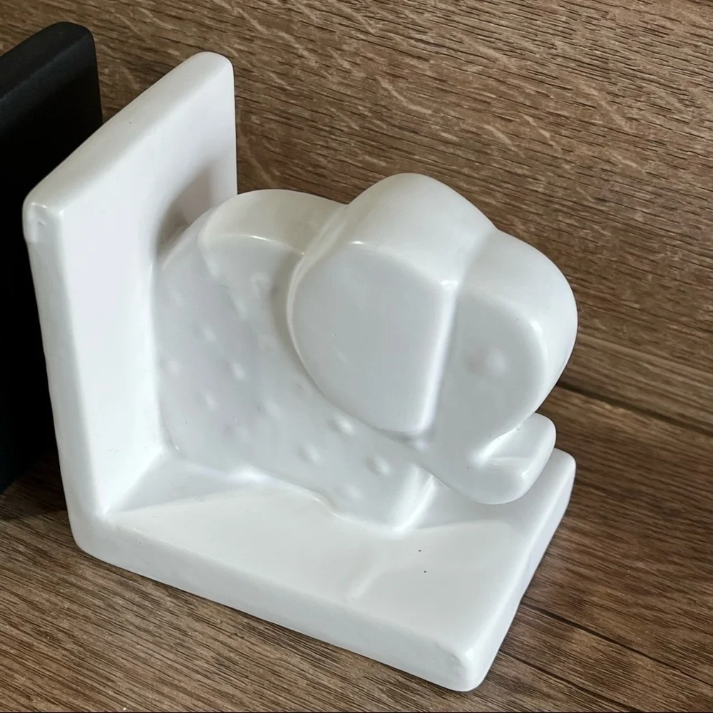Pair of Ceramic Elephant Bookends Nursery Modern Contemporary‎ Black and White